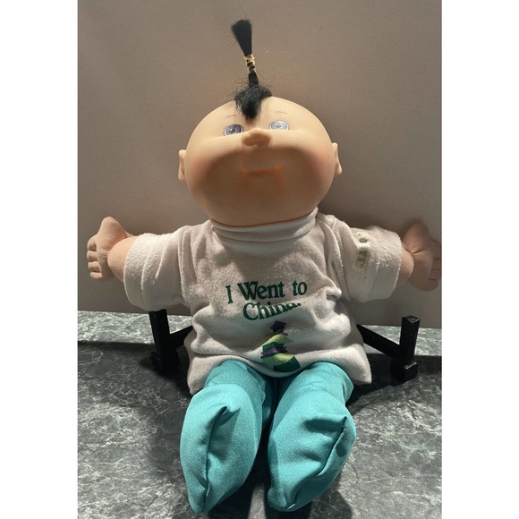 Vintage 1988 Cabbage Patch Doll Black Hair Blue Eyes Mattel First Edition 14" - Picture 2 of 10